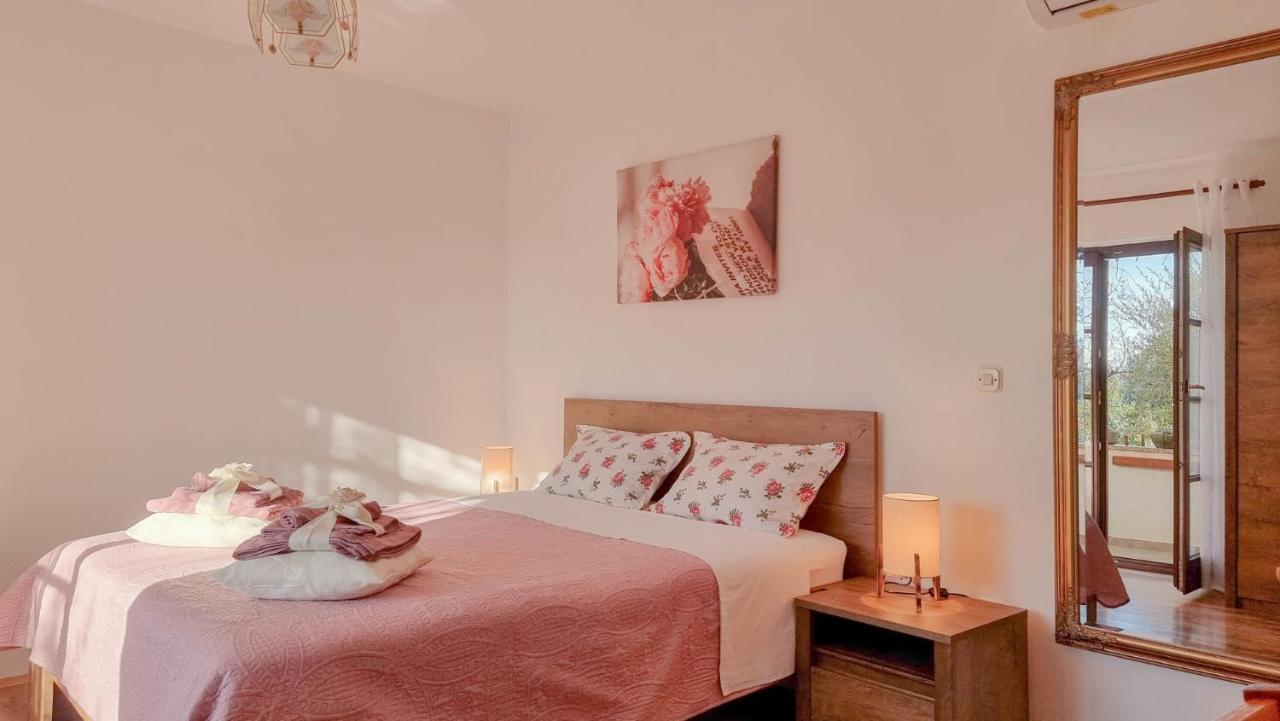 Apartmán Santo Novigrad Istria Exteriér fotografie